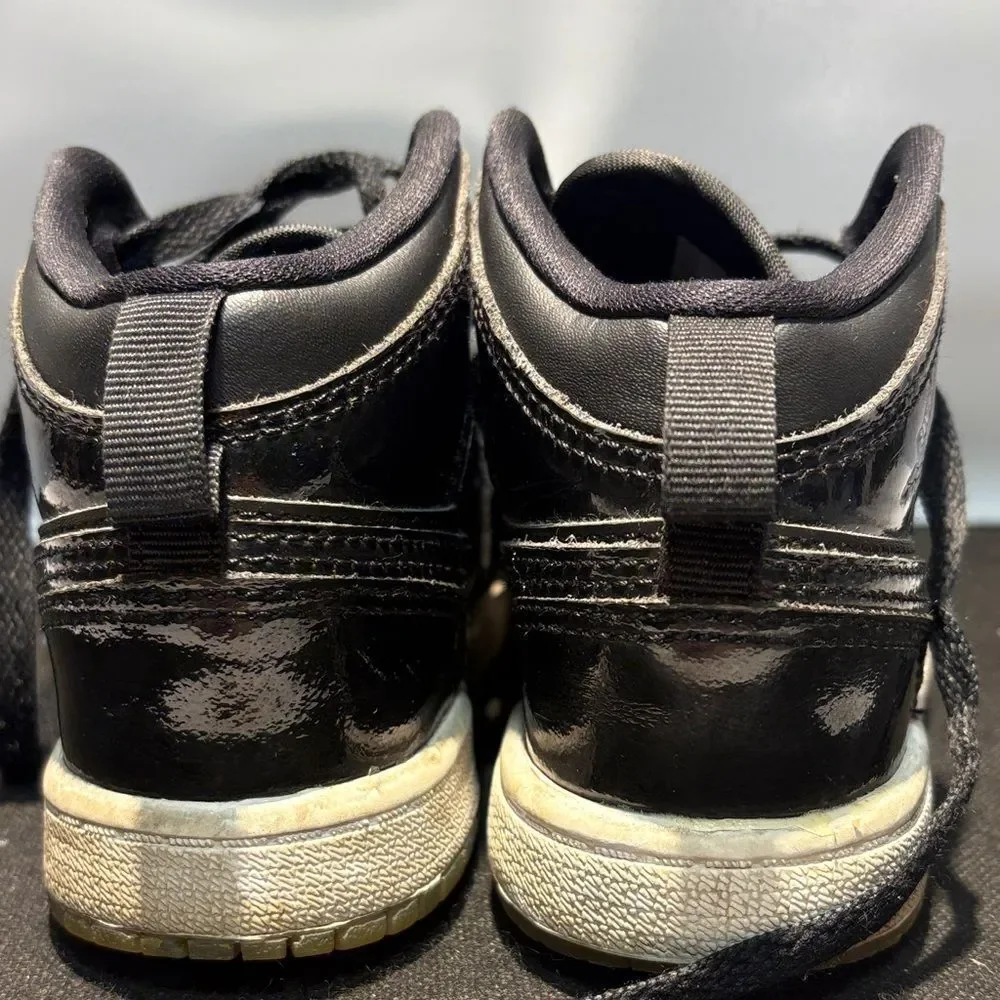 Nike Kids Black Sneakers with Purple Logo